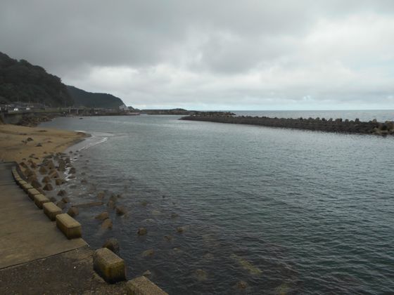 真夏の北日本海鉄道　８　（羽越本線　小波渡駅・村上駅／ほか）_b0005281_2041363.jpg