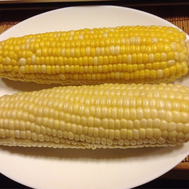 とうもろこしは蒸すのが美味い_a0334793_08281015.jpg