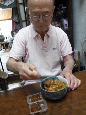 2017・９月２５日　　パンダの名はシャンシャン「香香」・カキフライ_c0342697_23424771.jpg