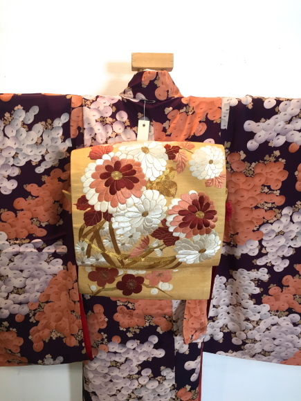 ３０日から！目黒「空フル」紫ポンポンマム着物×豪華な菊梅刺繍帯♪販売商品12_c0321302_12022956.jpg