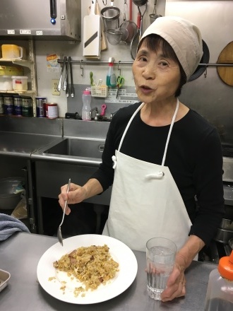 サチ子「今日は、ガリガリ玄米でチャーハン」_c0128487_17280539.jpg