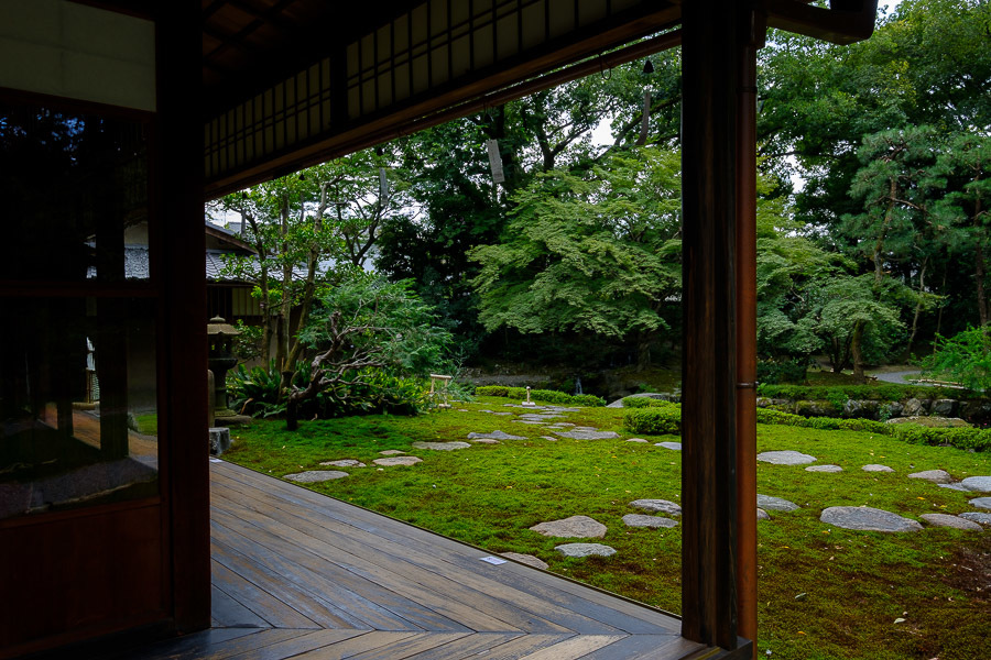 京の夏の旅　旧三井家下鴨別邸と百日紅_b0325840_00252089.jpg