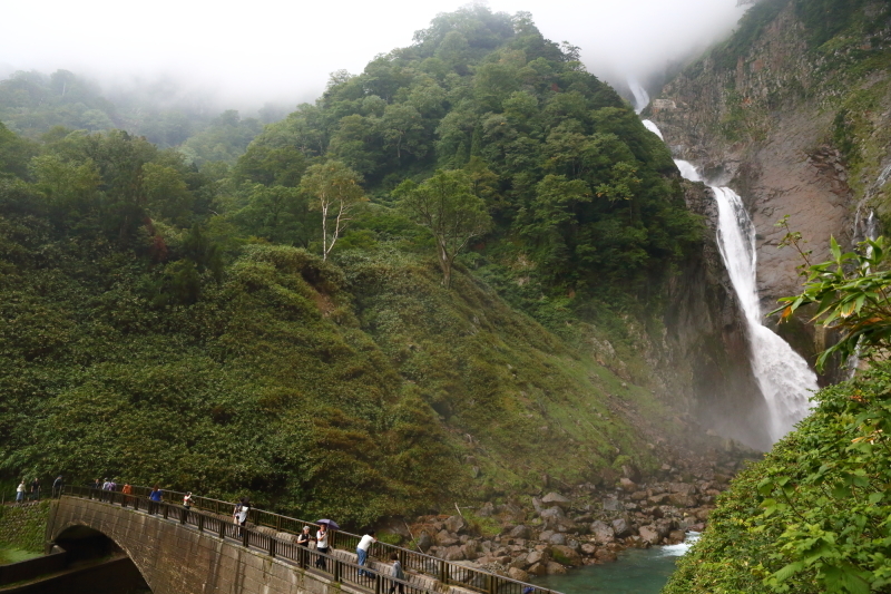 日本一の落差「称名滝」_b0244560_20270754.jpg