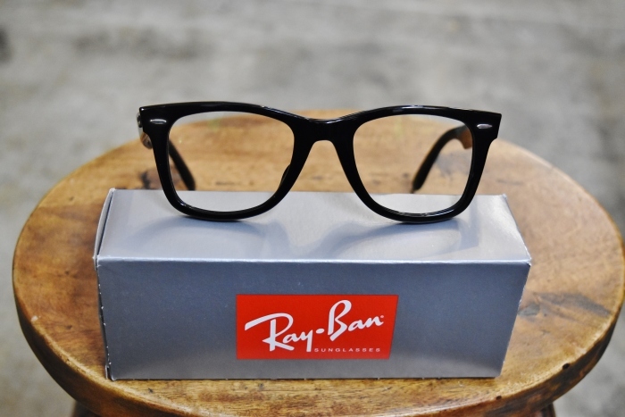 秋の行楽に。。。Ray Ban　WAYFARER (某メーカー・別注)_d0152280_01501420.jpg