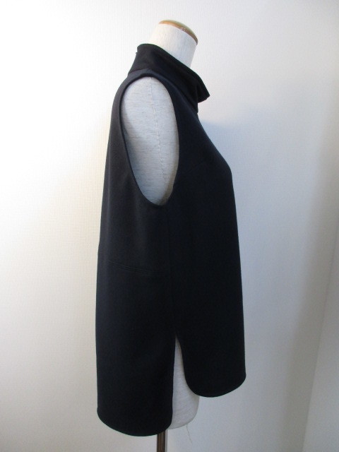 マイカ アンド ディール / MICA&DEAL flano high-neck vest_e0076692_21044131.jpg