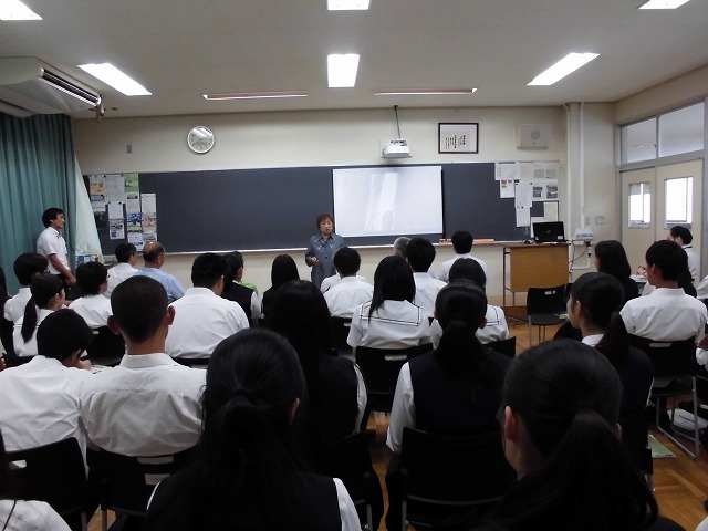 富士市立高校の「市役所プラン」発表会 今泉地区と広見地区への高校生の提案_f0141310_08252038.jpg