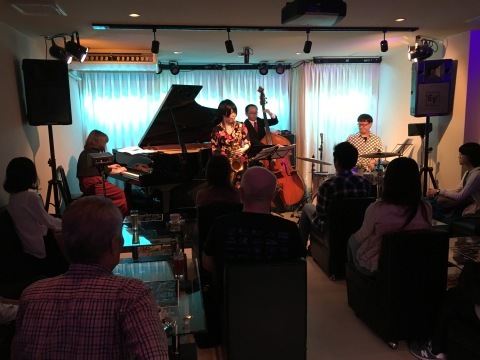 広島  Jazzlive comin 本日金曜日のライブ！ と   10月のライブスケジュール_b0115606_10445748.jpeg