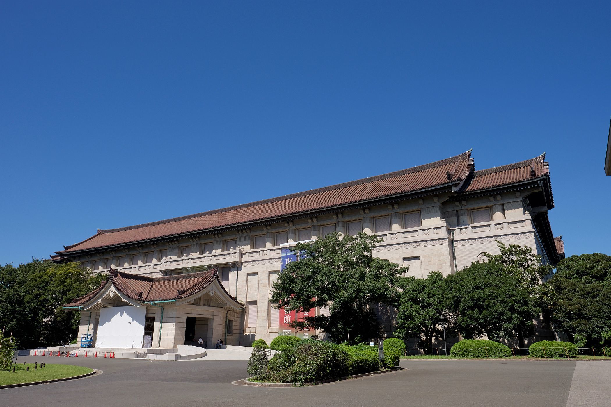 旧東京帝室博物館 本館（現・東京国立博物館本館）　画像_b0212342_08555649.jpg