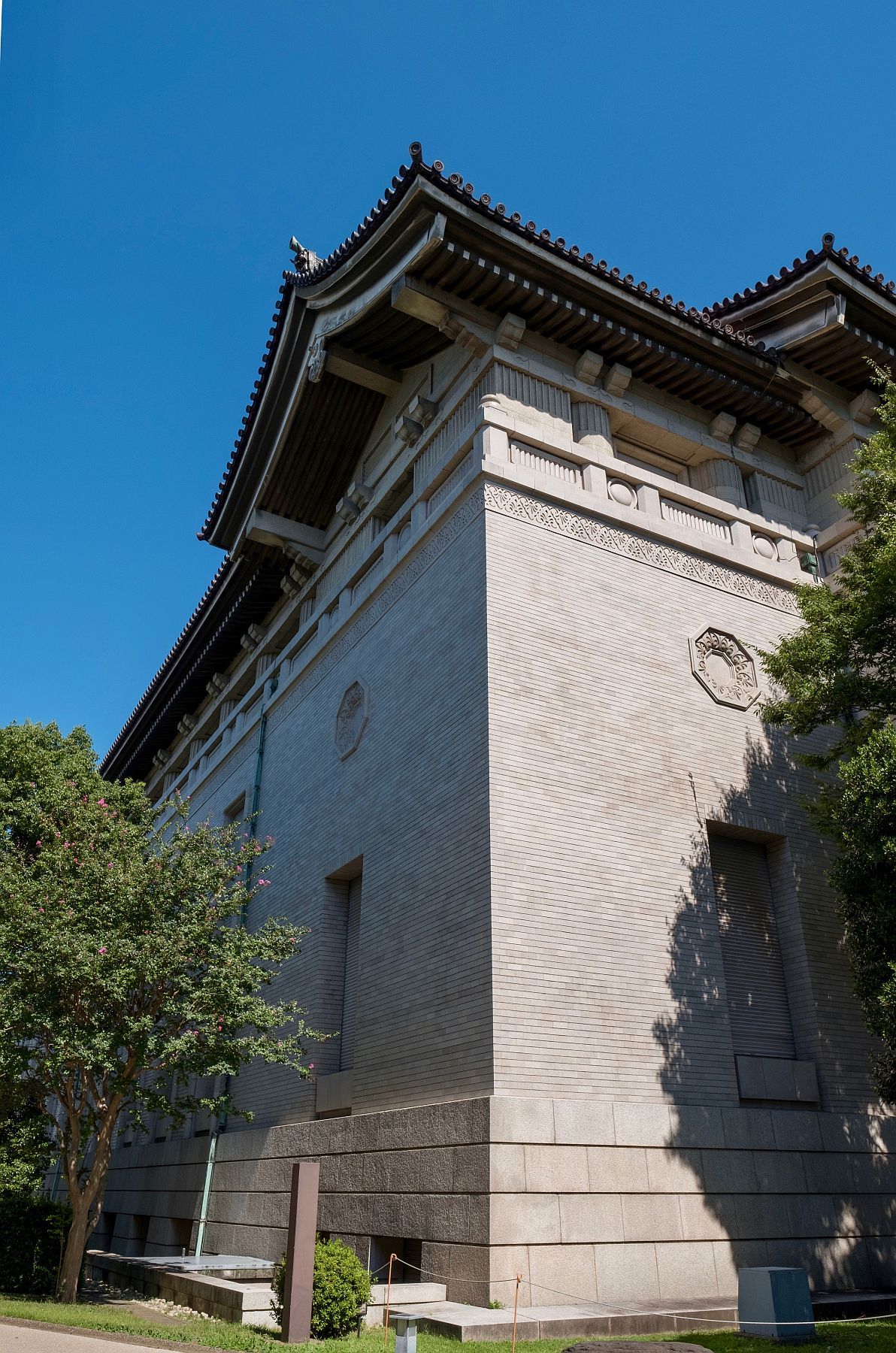 旧東京帝室博物館 本館（現・東京国立博物館本館）　画像_b0212342_09433730.jpg