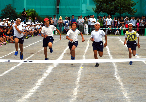 孫の運動会 ９月３０日 １００メートル走 ６年 シニアデジカメギャラリー