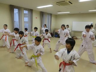 土曜日空手　宮の沢教室･八軒教室･麻生道場_c0118332_23204283.jpg