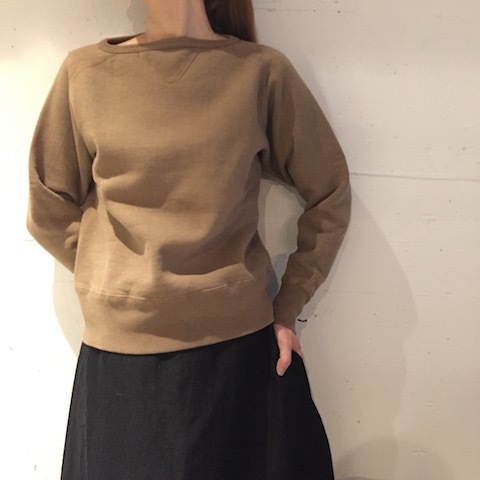 ベージュカラーのスウェット LENO&Co._d0364239_18000074.jpg