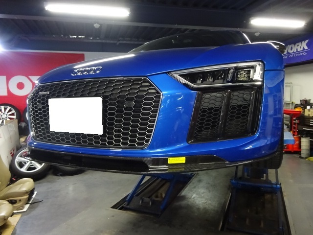 Audi R8 VORSTEINER　フロントスポイラー取付_c0219786_18183668.jpg