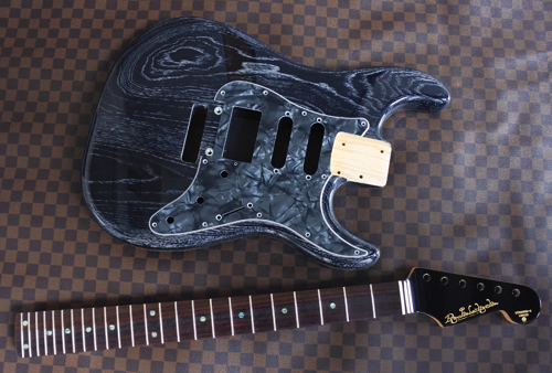 Moire Jet Black MetaのStandard-S SSHの塗装が完了！_e0053731_16342602.jpg