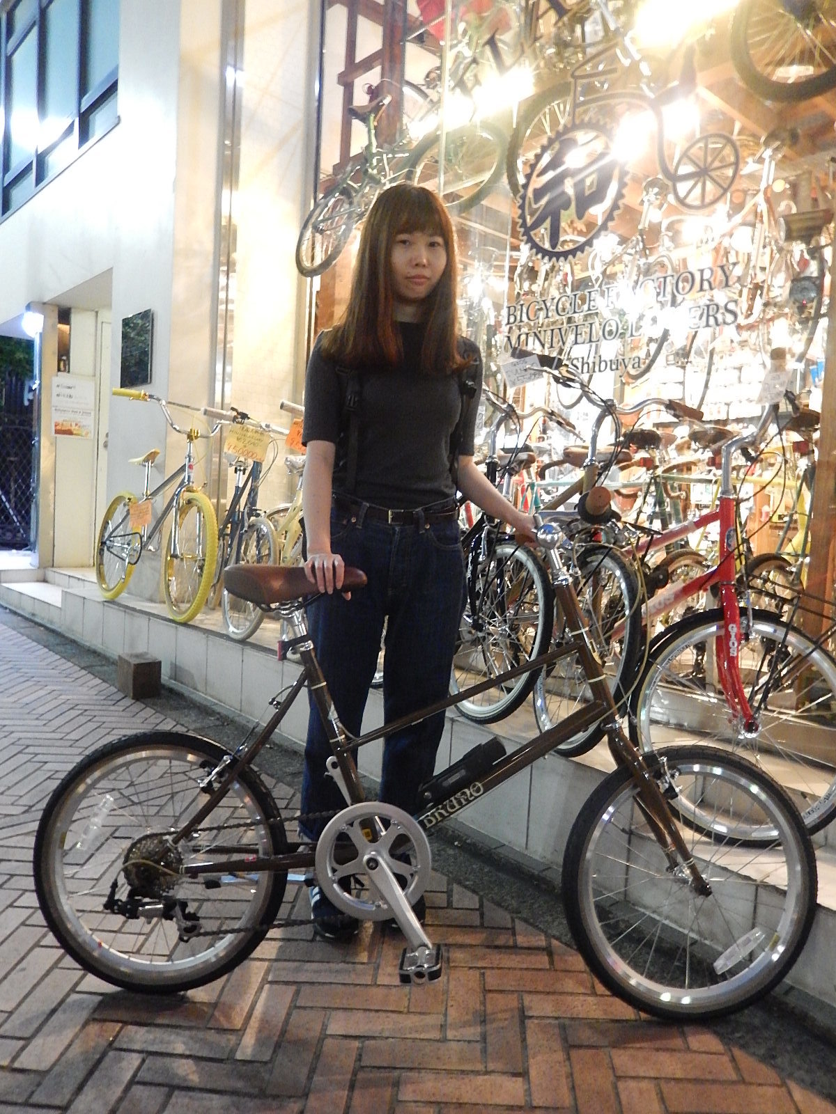 10月1日　渋谷　原宿　の自転車屋　FLAME bike前です_e0188759_18363252.jpg