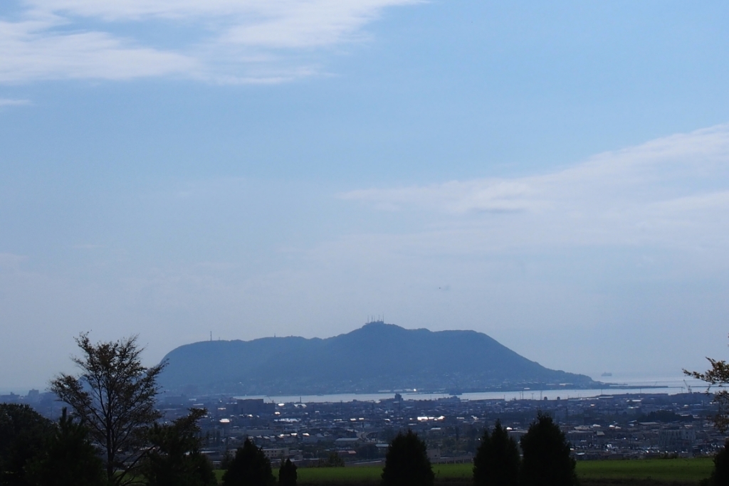 2017年10月1日(日)今朝の函館の天気と気温は。函館山ロープウェイ売店にセラピア製品あります。_b0106766_06544510.jpg