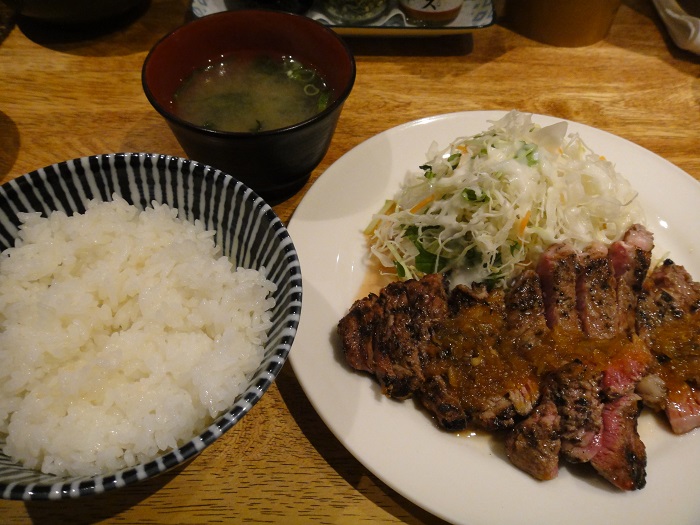 ◆仔牛　～新地でコスパの高いステーキランチ♪～_f0238779_15132039.jpg