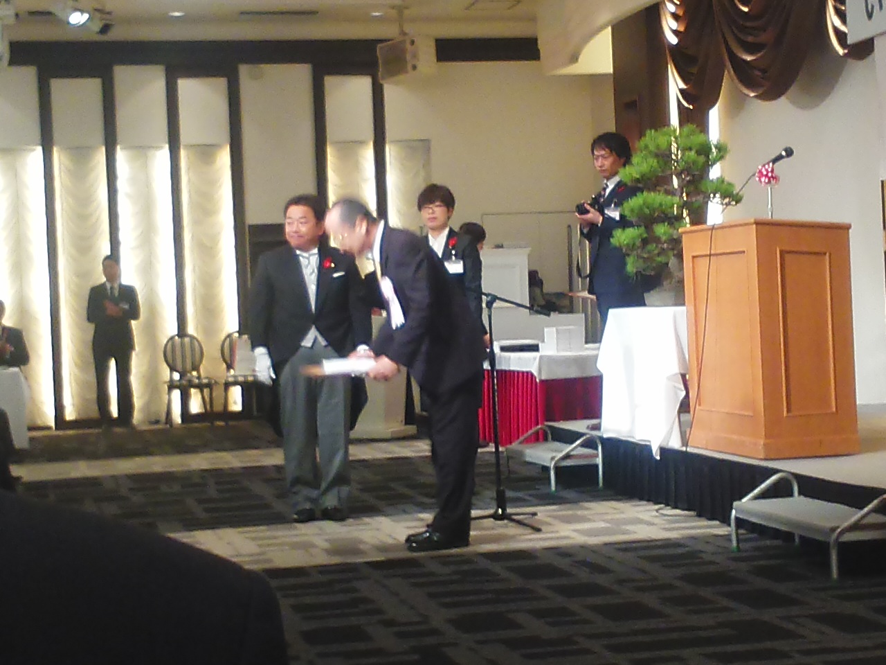 平成29年市政功労者表彰式_e0068696_1955783.jpg
