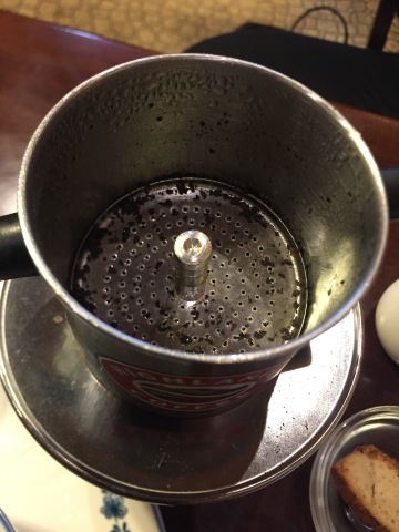 喫茶 1er ぷるみえ (鶏肉ガパオライスにマヨジェノベーゼソース)_e0115904_16024241.jpg