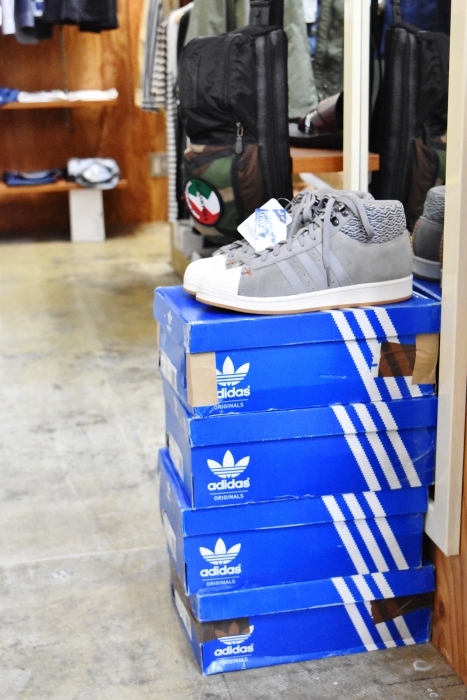 生憎の雨ですが・・・!? 好いモノ入荷してます。。。adidas Pro MODEL Limited!★!_d0152280_17503408.jpg
