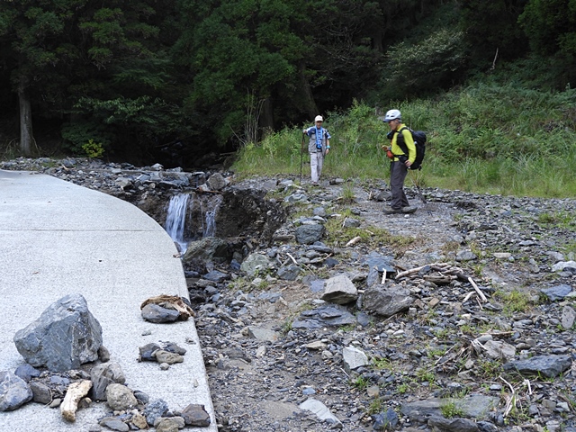 天主山へ、鴨猪登山口から、29日_f0357487_1511391.jpg