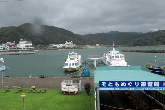 雨の小浜港_e0048413_19495571.jpg