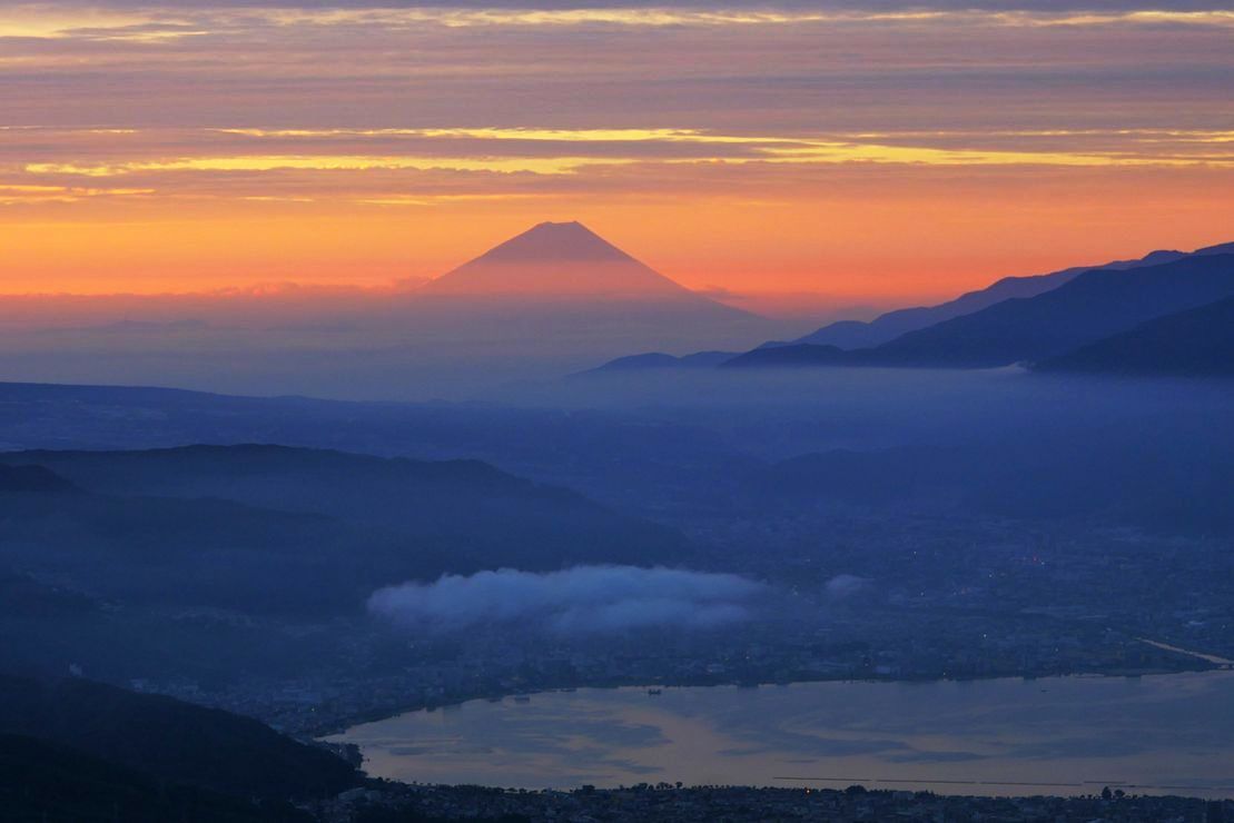 高ボッチから富士山シルエットロマン（４）　ますます紅くなって来た♪_a0031821_10144504.jpg