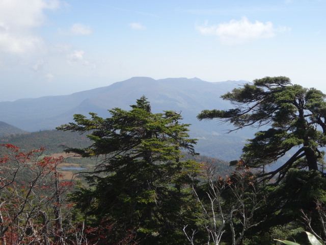 東吾妻山、紅葉が始まる_c0141223_18372465.jpg