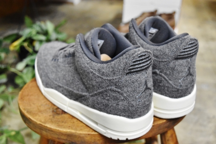 生を観たことないレアなNIKE!★? NIKE ・・・ JORDAN 3 Limited WOOL!♪! _d0152280_01354054.jpg