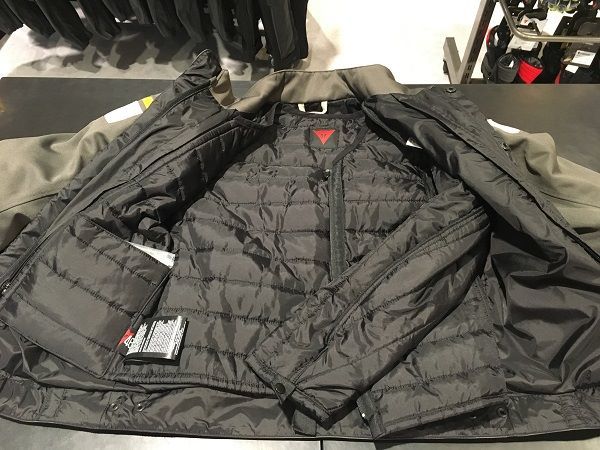 保温インナー付きジャケット おススメpart2_d0330986_16125005.jpg