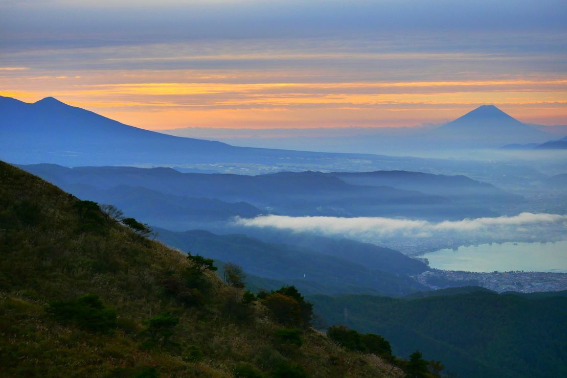 高ボッチから諏訪湖富士山の夜明け（５）_a0031821_10424605.jpg