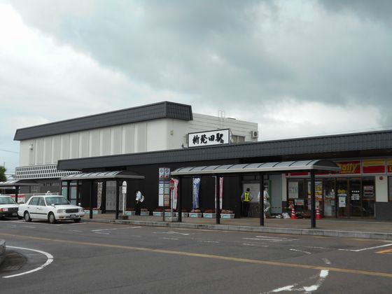 真夏の北日本海鉄道 9 (羽越本線 新発田駅・新津駅/ほか)_b0005281_6142425.jpg