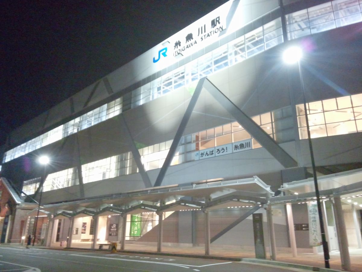 真夏の北日本海鉄道 9 (羽越本線 新発田駅・新津駅/ほか)_b0005281_6184970.jpg