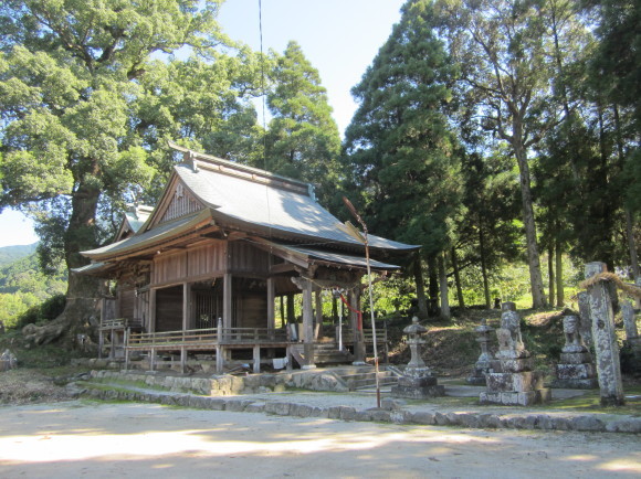 田主丸の阿蘇神社は橘の紋_a0237545_14083460.jpg