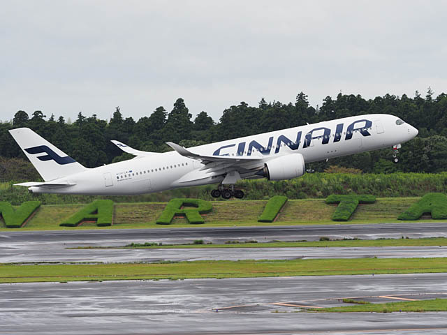 成田空港でのB787、A350-900 他_f0199866_20332092.jpg