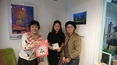 10月5日(木)「絵本の時間」読み手 山野円さん_e0006772_13135767.jpg