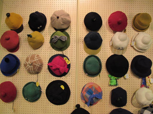 こどもの帽子展 22日まで!_d0182409_12423561.jpg