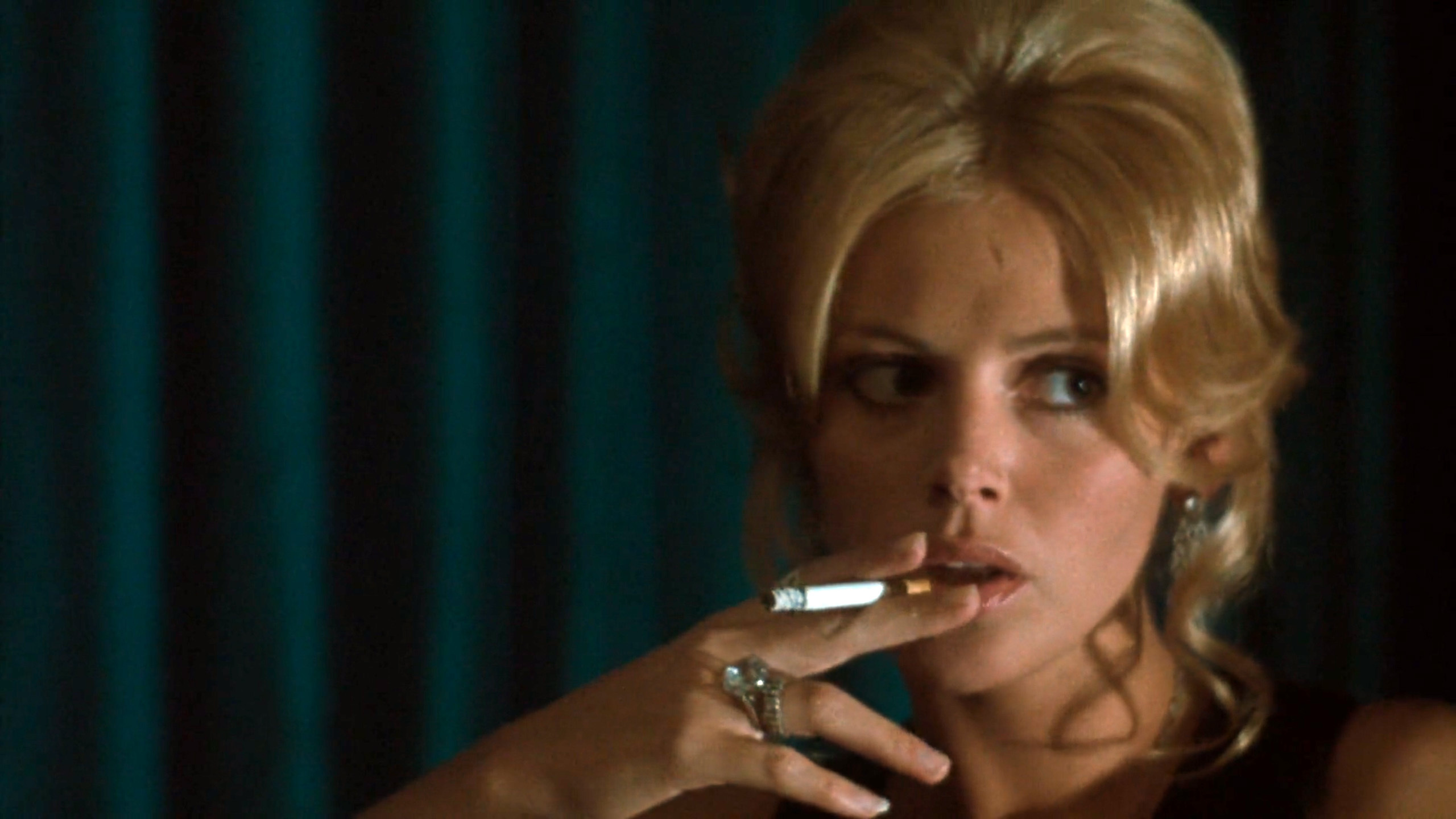 ブリット・エクランド（Britt Ekland）「狙撃者」（1971）_e0042361_17375148.jpg