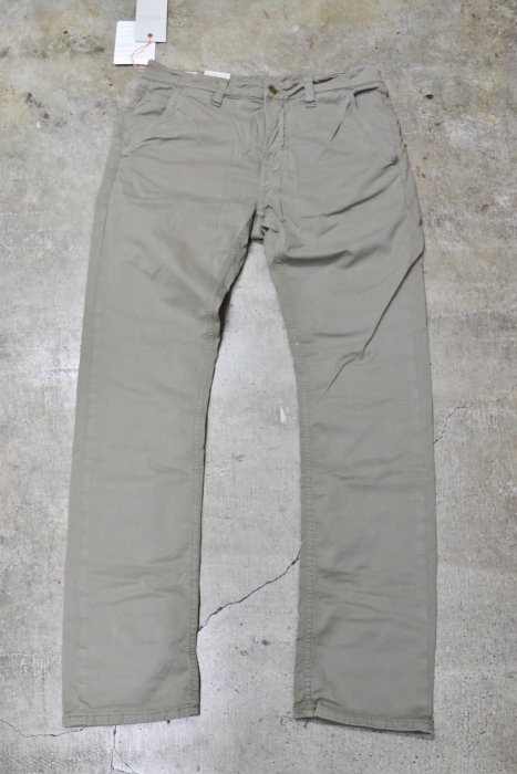 人気のカラーPANTS シリーズ・復活★です。。。NUDIE JEANS SLIM ADAM!♪!_d0152280_13471272.jpg