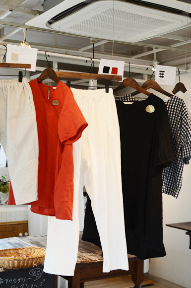 個展、本日2日目です。_d0227246_08271377.jpg
