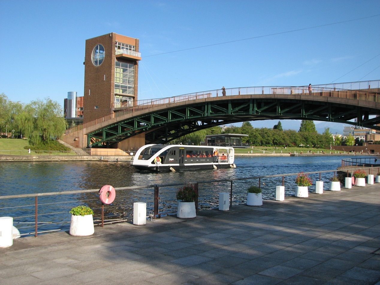 秋日和・富岩運河環水公園_f0281398_23222416.jpg