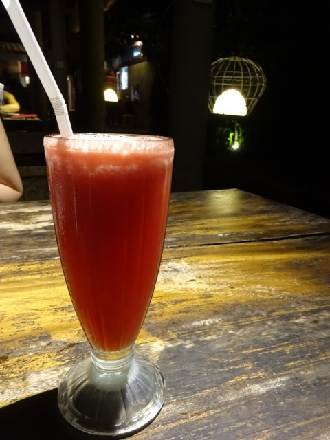 f0201054_23173749.jpg