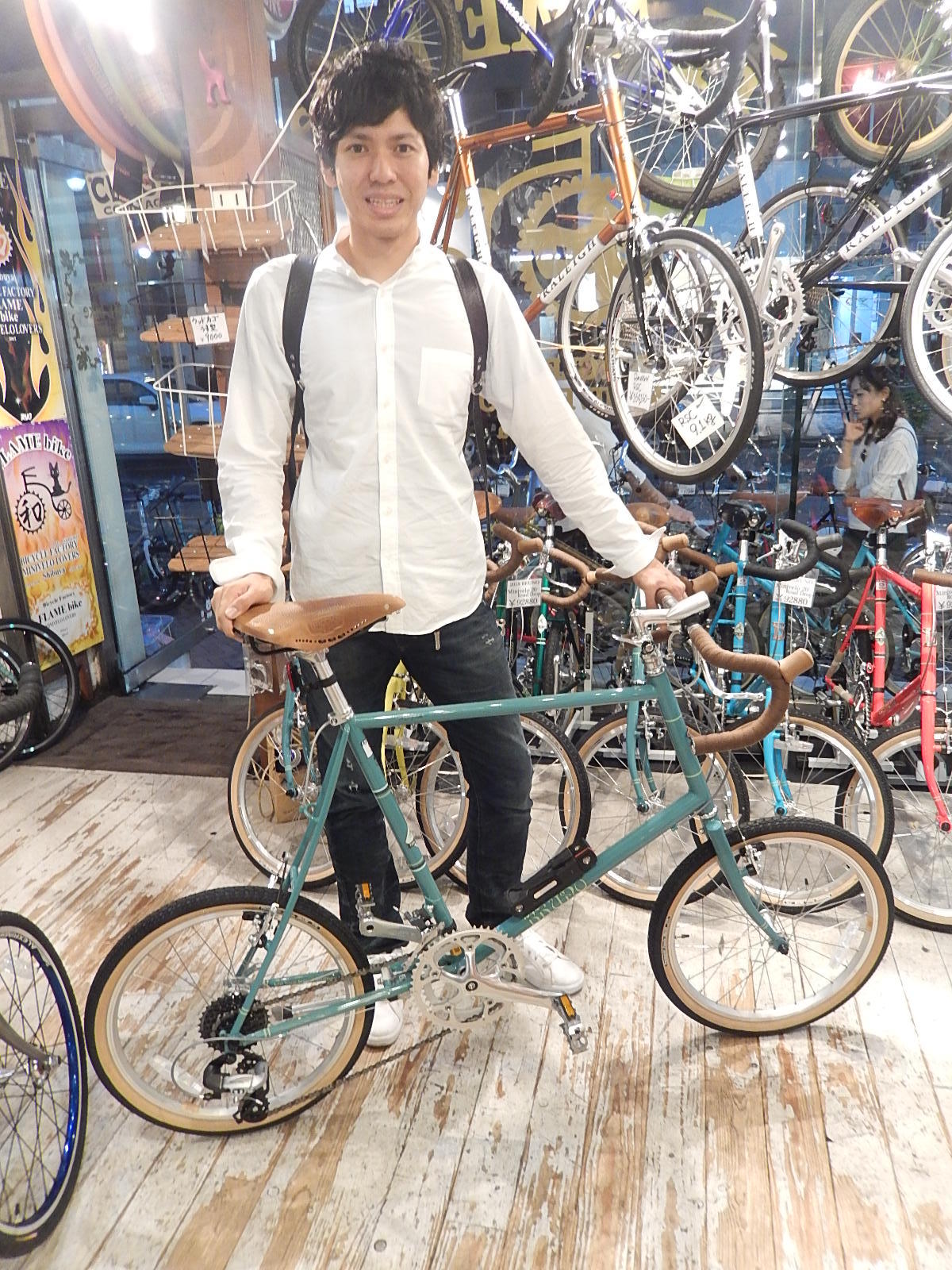 10月8日 渋谷 原宿 の自転車屋 FLAME bike前です_e0188759_18072825.jpg