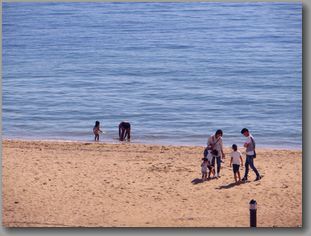 「１０月だけど　まだ暑い　須磨海岸」_f0322282_18154461.jpg