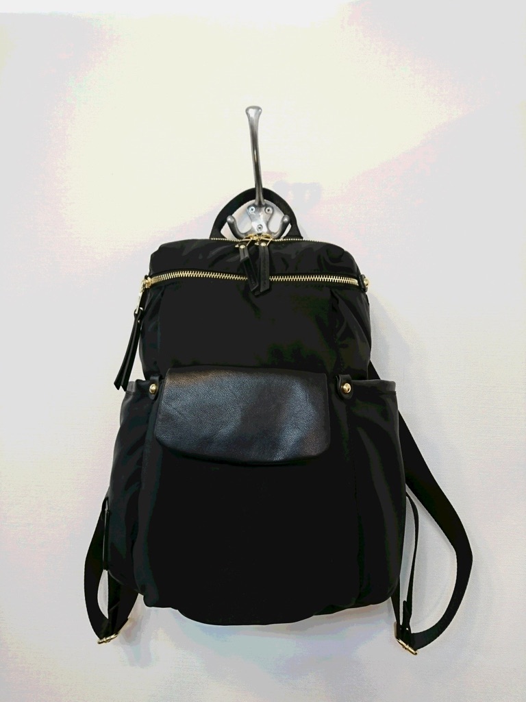 ル、カモフラージュトライブミニポシェット付きリュック