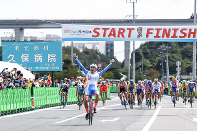 金栄堂サポート:日本大学自転車競技部・草場啓吾選手 笑顔つなぐえひめ国体優勝ご報告&Fact®インプレッション!_c0003493_17352879.jpg