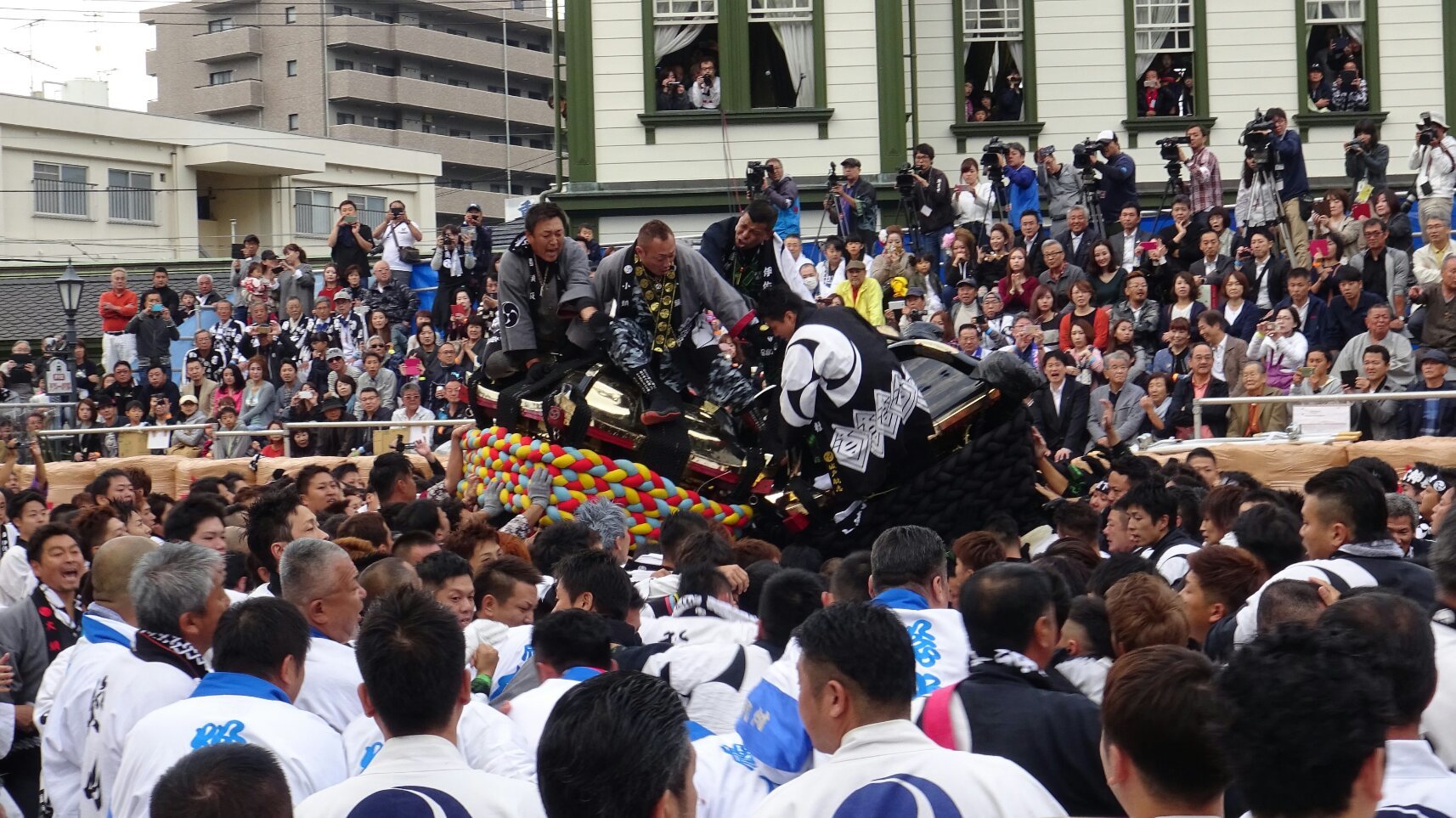 松山道後の秋祭り 鉢合わせ 17 10 7 徳ちゃん便り 松山道後の秋祭り 鉢合わせ 17 10 7 徳ちゃん便り