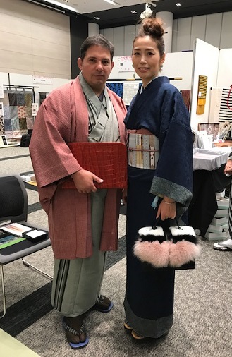 サローネ・海外の方や可愛い子供さん・まさかのブーツ帯_f0181251_15171567.jpg