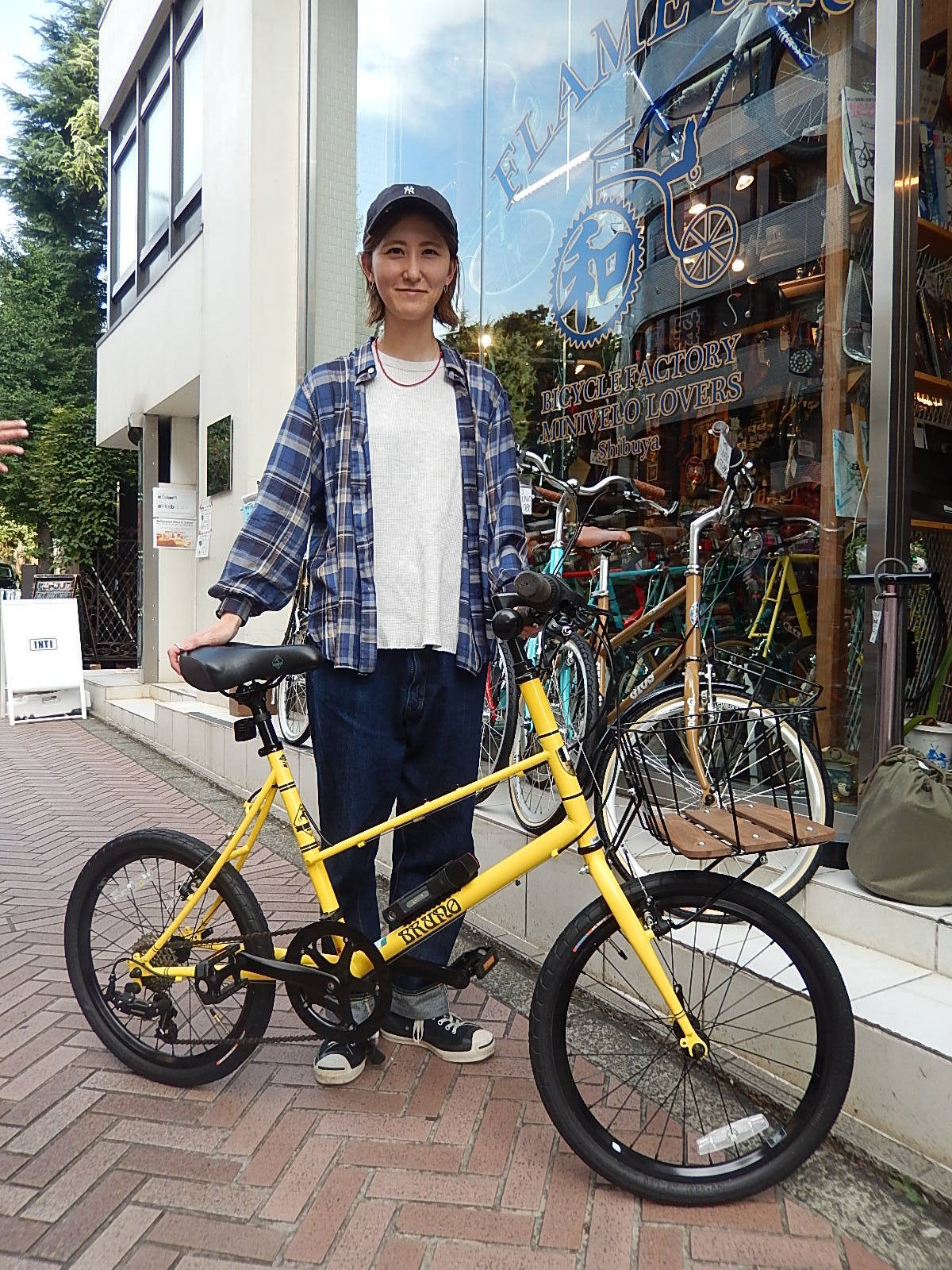 10月9日　渋谷　原宿　の自転車屋　FLAME bike前です_e0188759_18462008.jpg