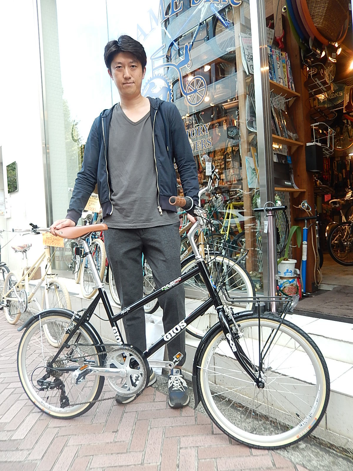 10月9日 渋谷 原宿 の自転車屋 FLAME bike前です_e0188759_18462035.jpg